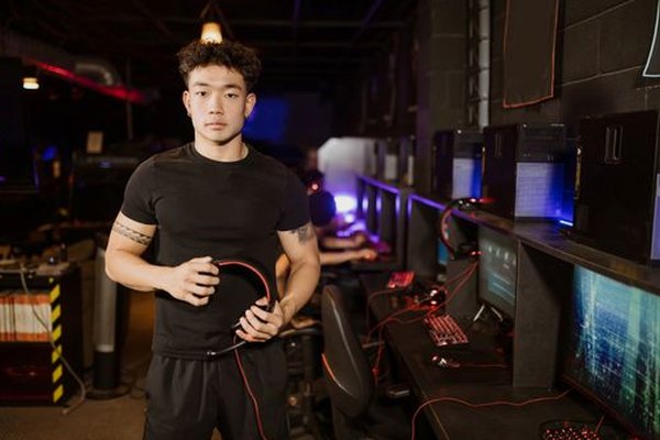 liên hệ Fun88